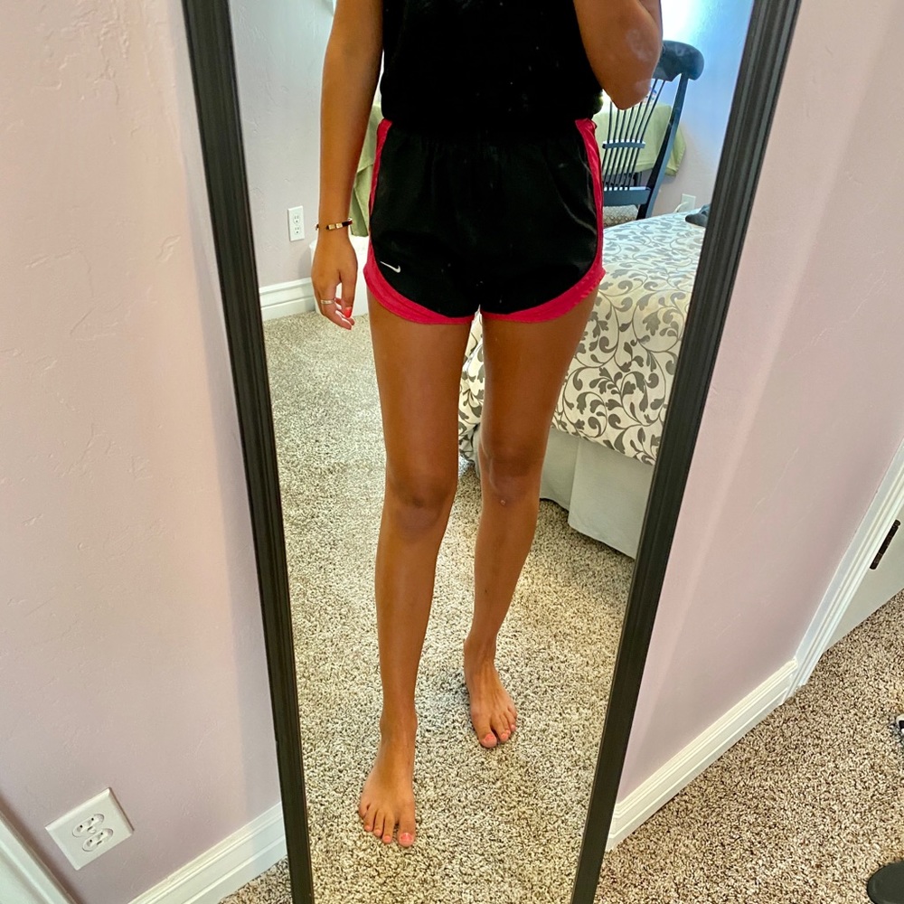 Shorts - Picture 3 of 3